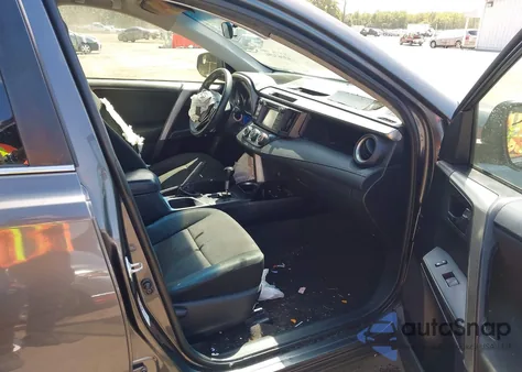 2016 Toyota Rav4 Le z USA, uszkodzony, nr VIN JTMZFREV2GJ063054